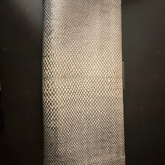 Slim Calvin Klein silver snake print clutch - Picture 8 of 13